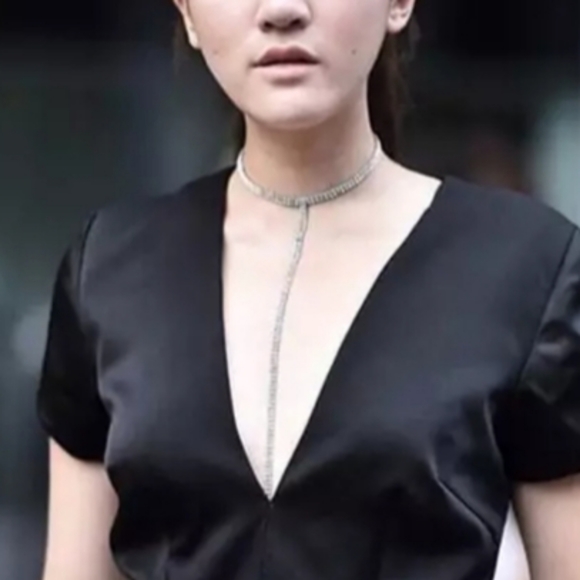 🎀Long Sparkling Rhinestone Multilayered Necklace - Picture 3 of 7